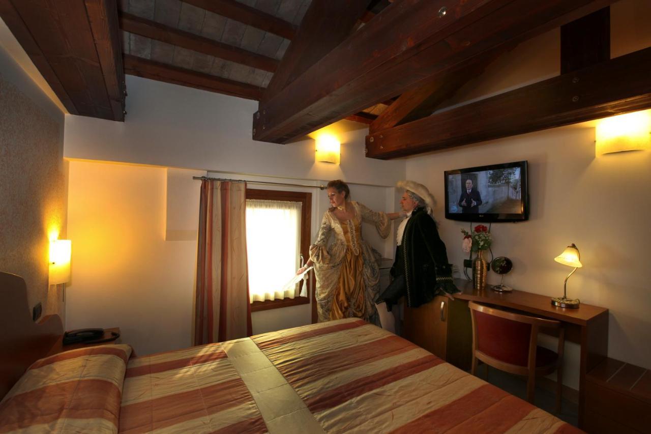 Albergo Antica Corte Marchesini Campagna Lupia Bagian luar foto