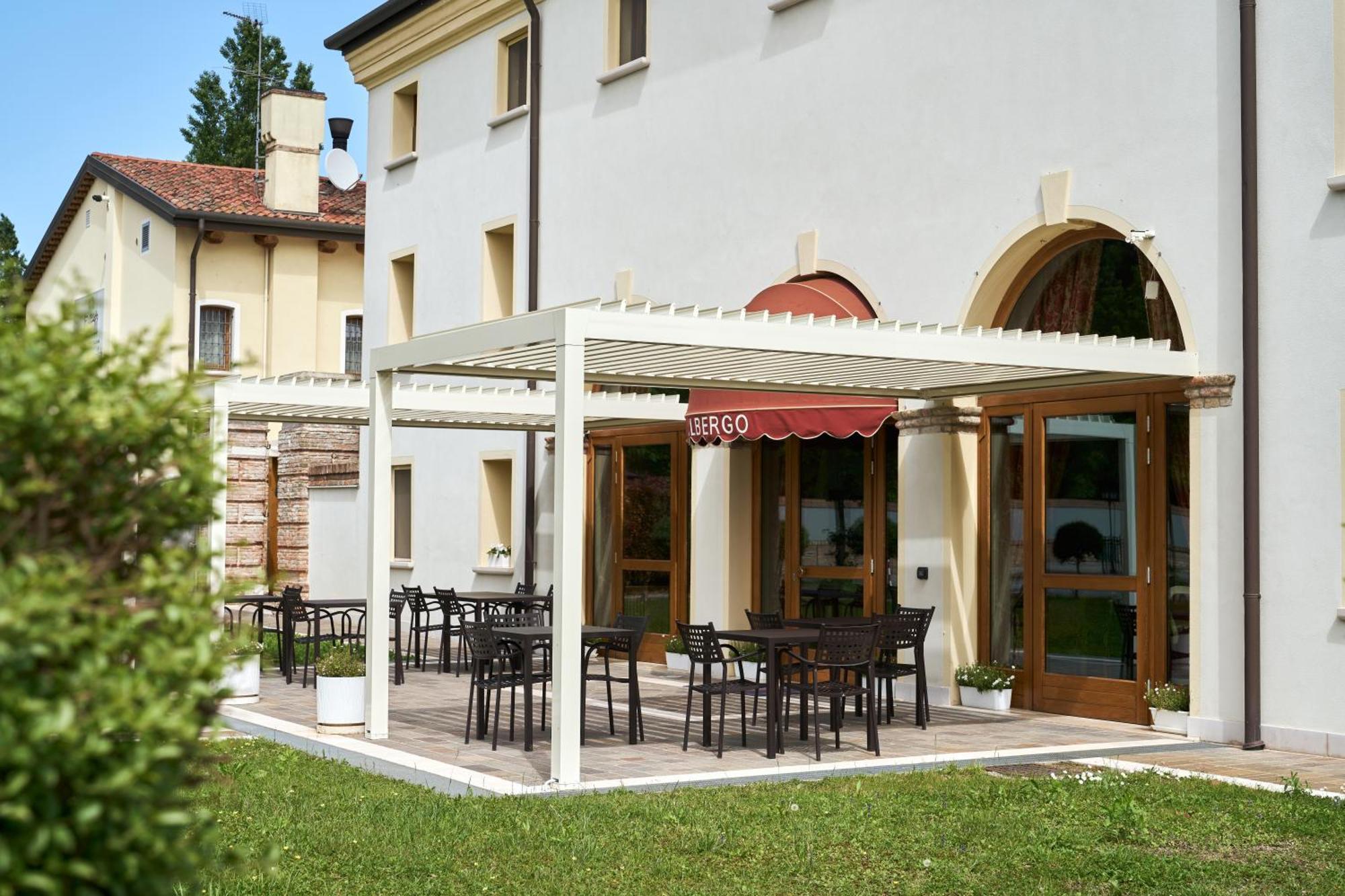 Albergo Antica Corte Marchesini Campagna Lupia Bagian luar foto